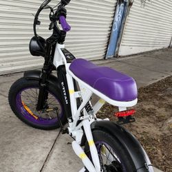 AMYET V9 G60 ELECTRIC BIKE PEAK 1500W-32MPH-RANGE 30-65MILES. TIRES 20x4IN. SIGNAL LIGHTS. HORN.HEAD LIGHT.