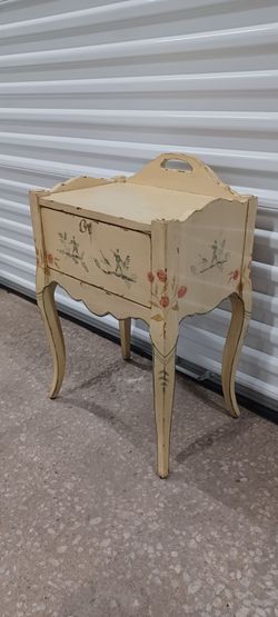 CLASSY NIGHTSTAND vintage  Good Quality