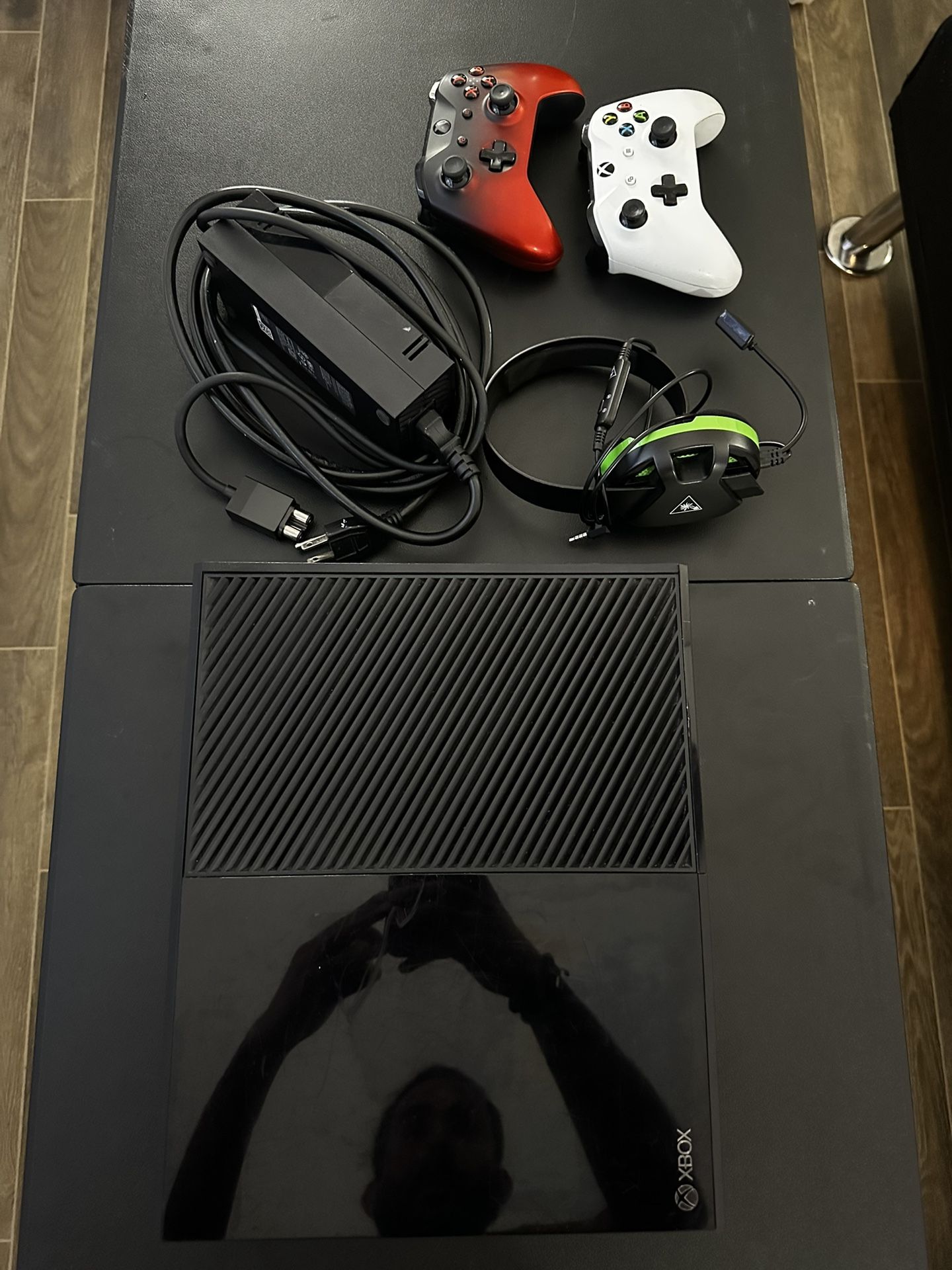 Xbox One, Tv, Roku Bundle