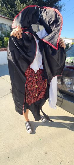 Vampire Shirt With Cape Large