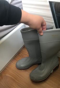 Rain boot