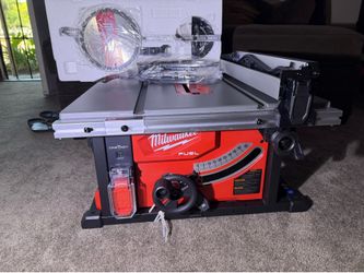 MILWAUKEE 18v FUEL 8-1/4” TABLE SAW   (Tool Only)