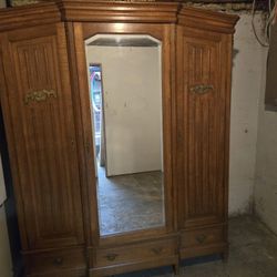 Armoire Wardrobe