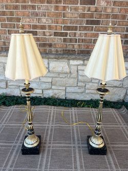 Maitland-Smith neoclassical pair of lamps