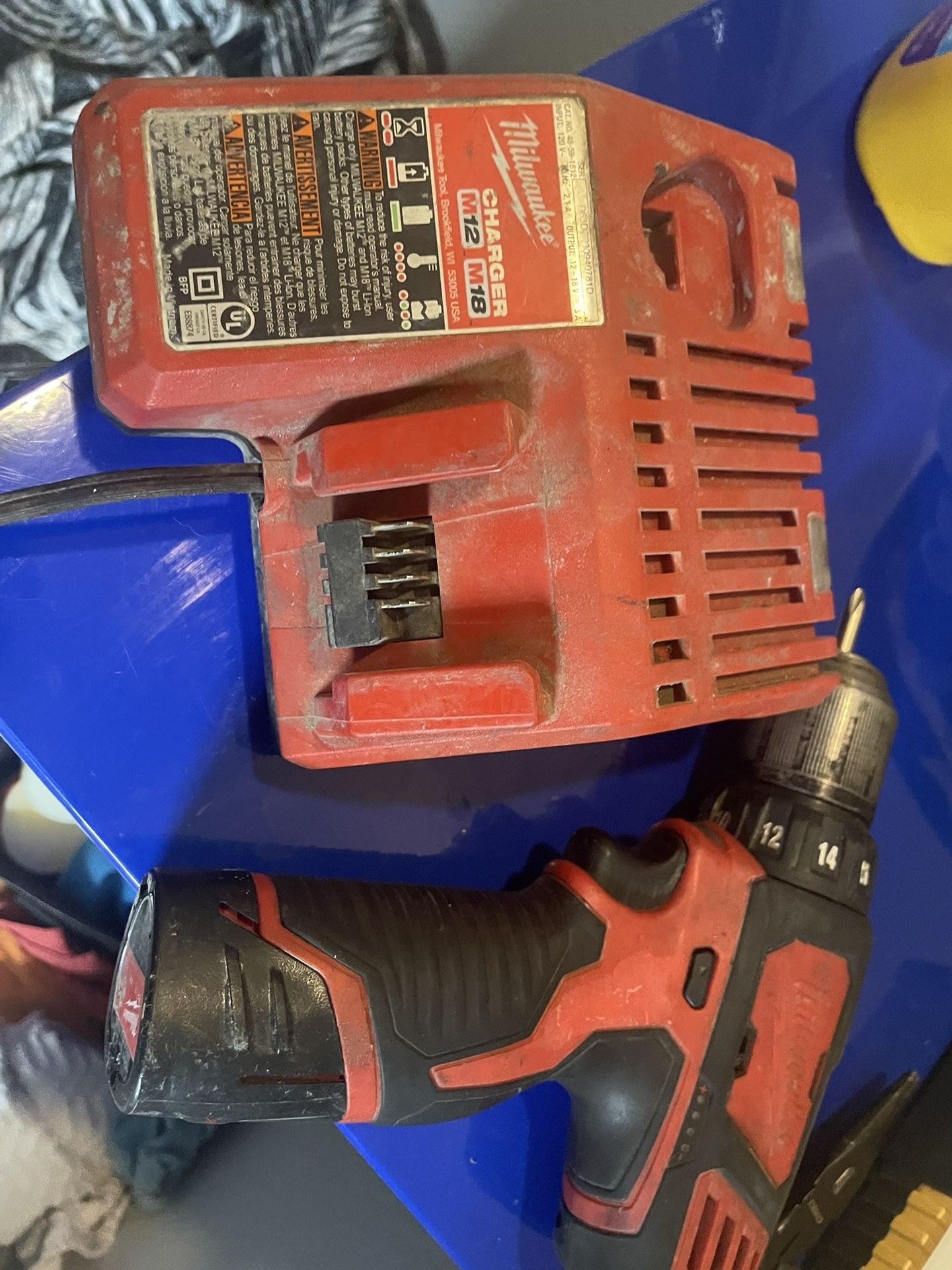 M12 Drill An Charger