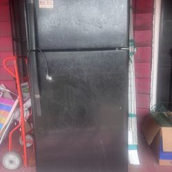 Refrigerator Need Gone Today!!!!!