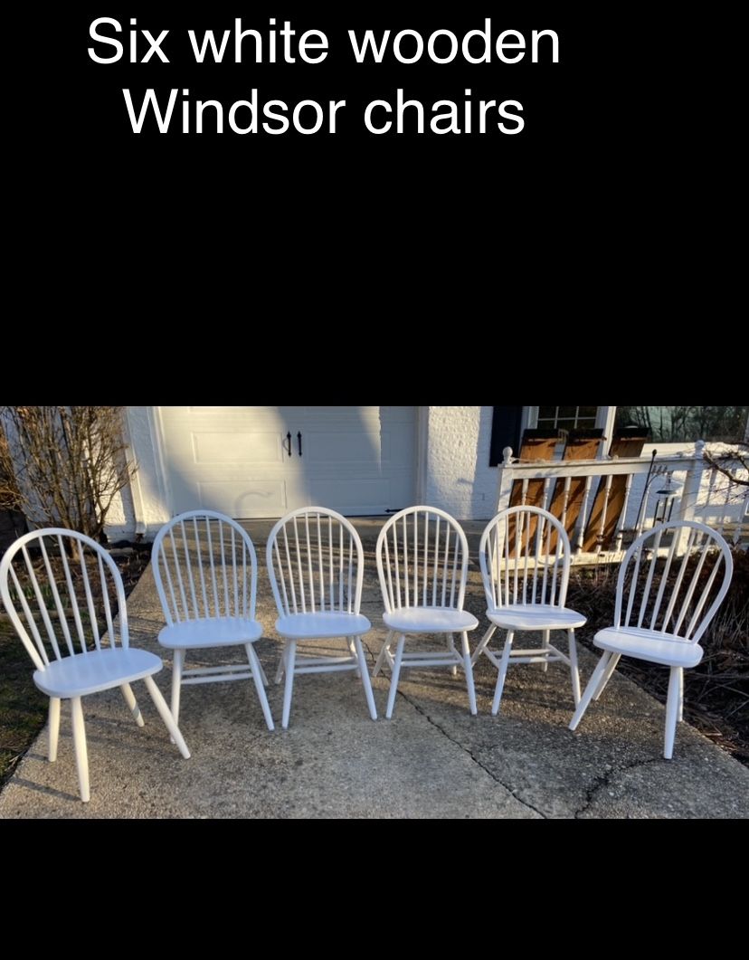 Six White Wooden Windsor Dining Room Chairs 