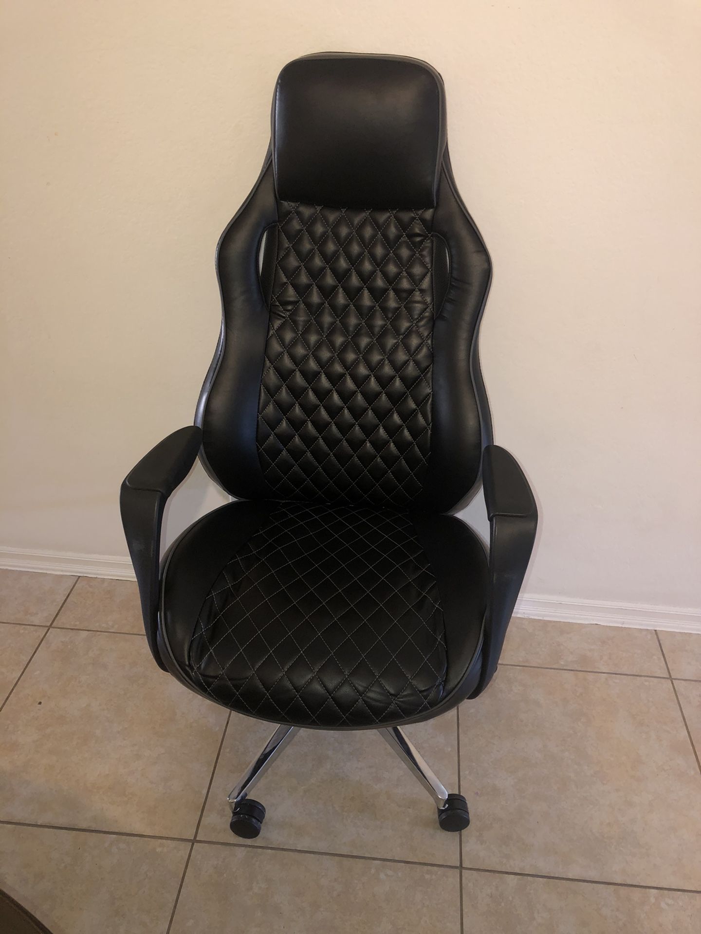 STAPLES Renaro Bonded Leather Managers Chair