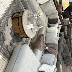 Beautiful Sectional With Chaise - At Furniture Expo