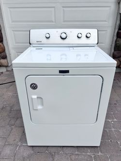 Like new Maytag electric dryer - Can deliver!