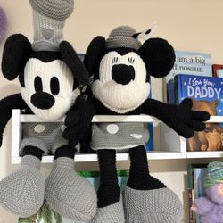 Steamboat Willie And Minnie Mouse Set