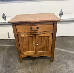 Single Solid Wood Nightstand / End Table