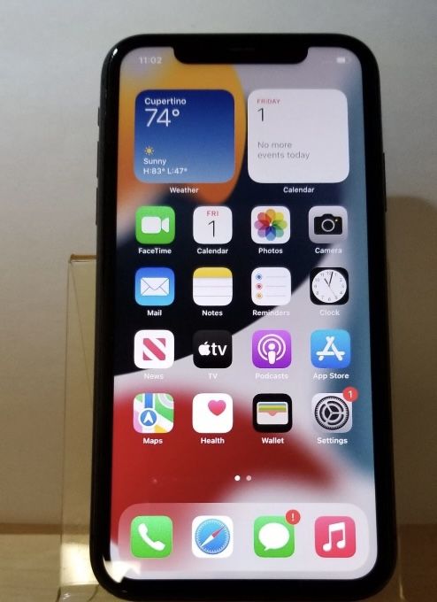iPhone 11 – Unlocked – 64GB(Send offers)