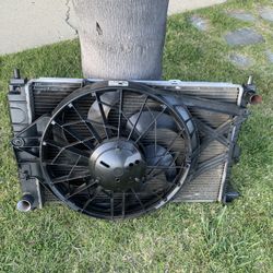 Ford Mustang 4.6 Radiator / fan 