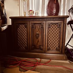 Vintage Magnavox Stereo Console system