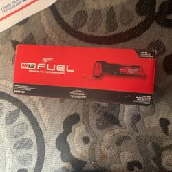 Milwaukee Fuel M12 Multi Tool 