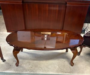 Traditional Vintage Coffee Table $50