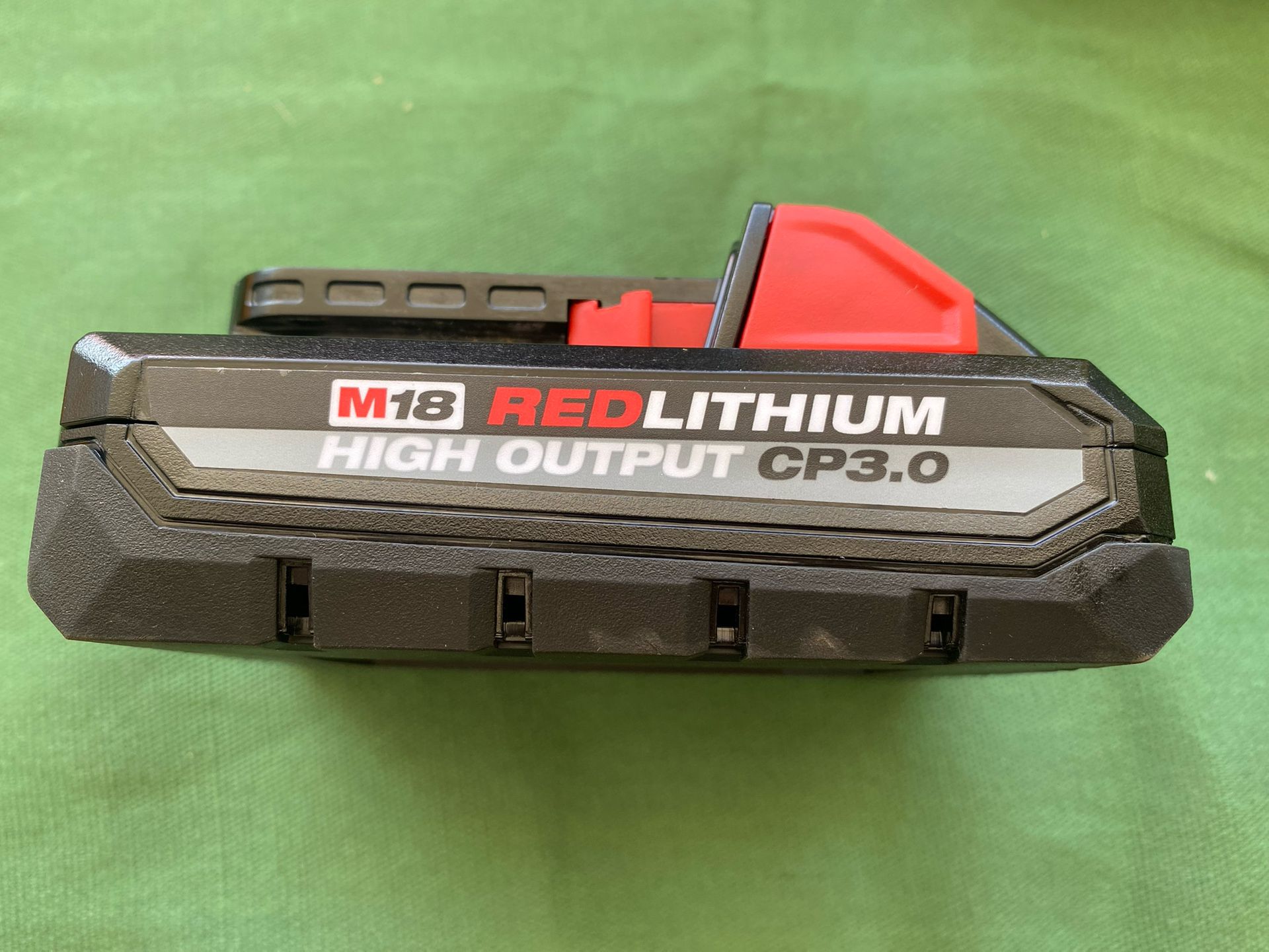 GENUINE 18V Milwaukee 48-11-1835 3.0 AH Battery M18 CP High Output