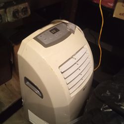 LG Portable AC Unit 15,000 BTUs