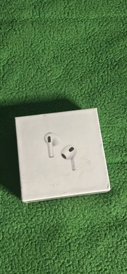 Apple AirPods Wireless Earbuds in Box