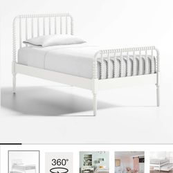 Jenny Lind White Spindle Bed 