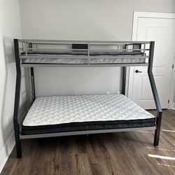 Twin/Full Bunk Bed