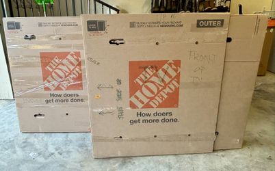 2 x Large TV/Picture Moving Boxes (Home Depot)