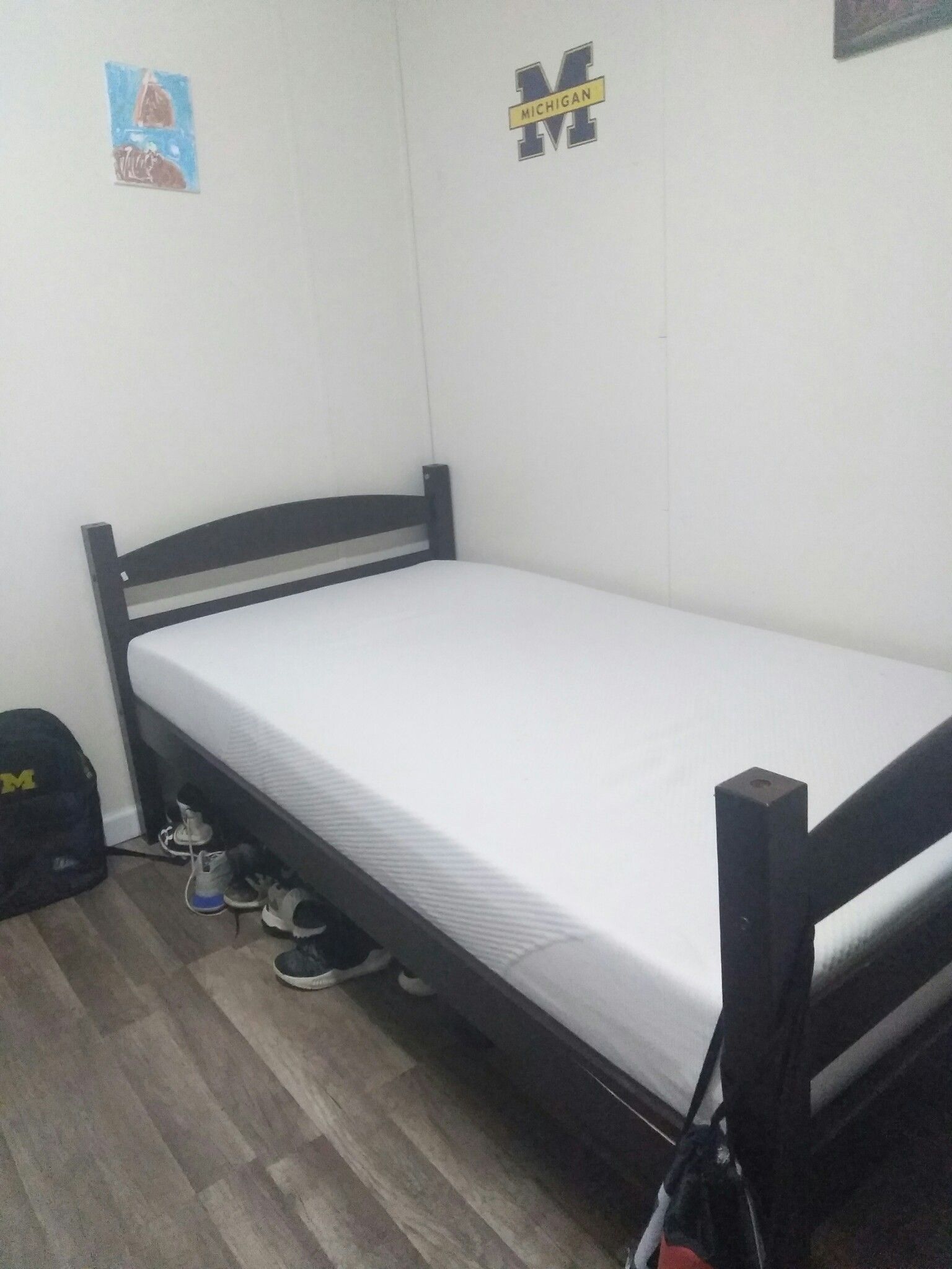 Twin bed frame