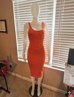 🌷Fashion Nova orange tank dress slim fits knee length