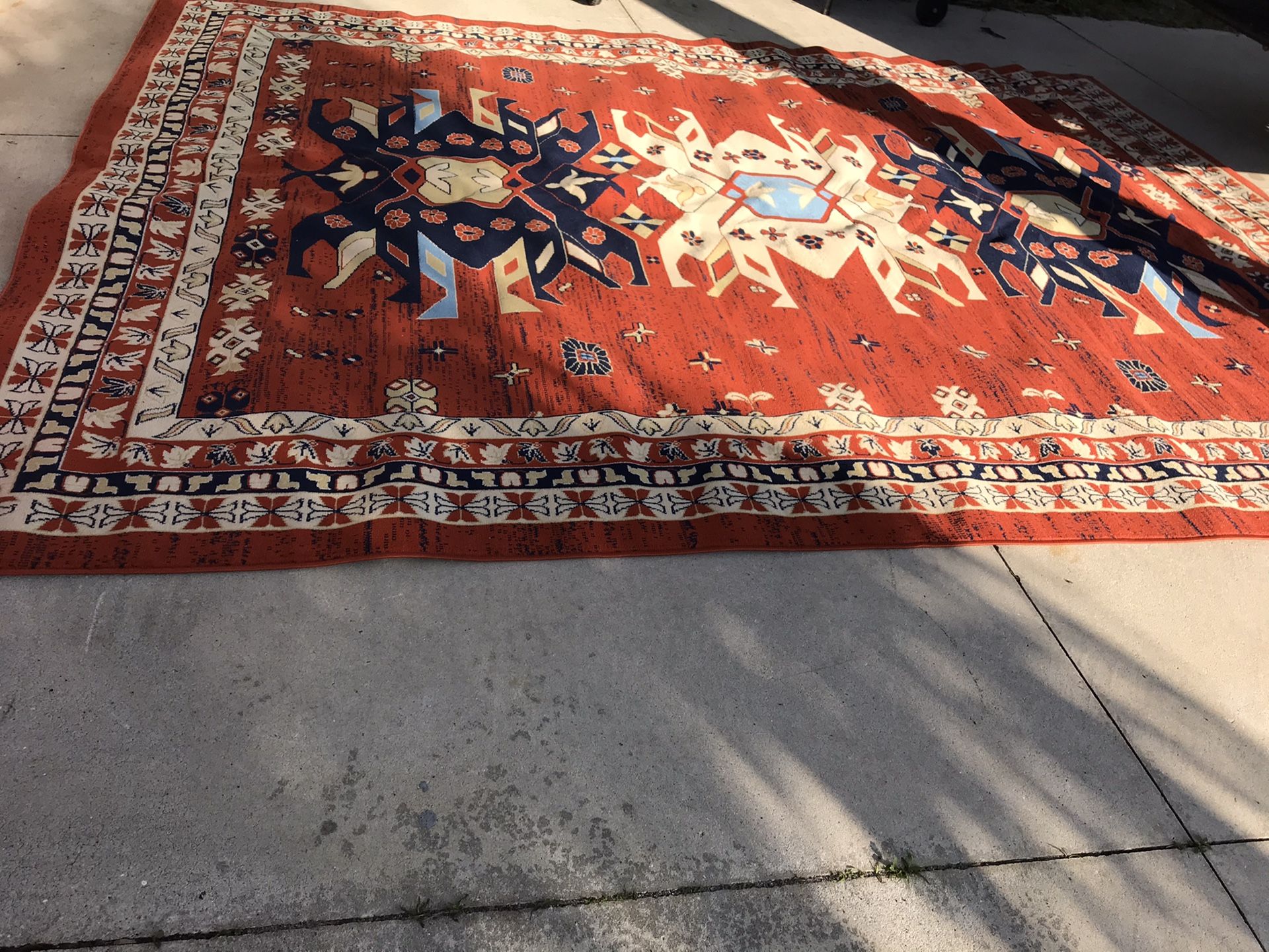 Excellent condition like new Big 10x13 Area rug made in Turkey only $65 firm