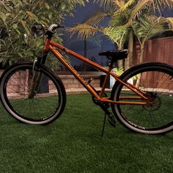 Mongoose PT26 dirt jumper bike