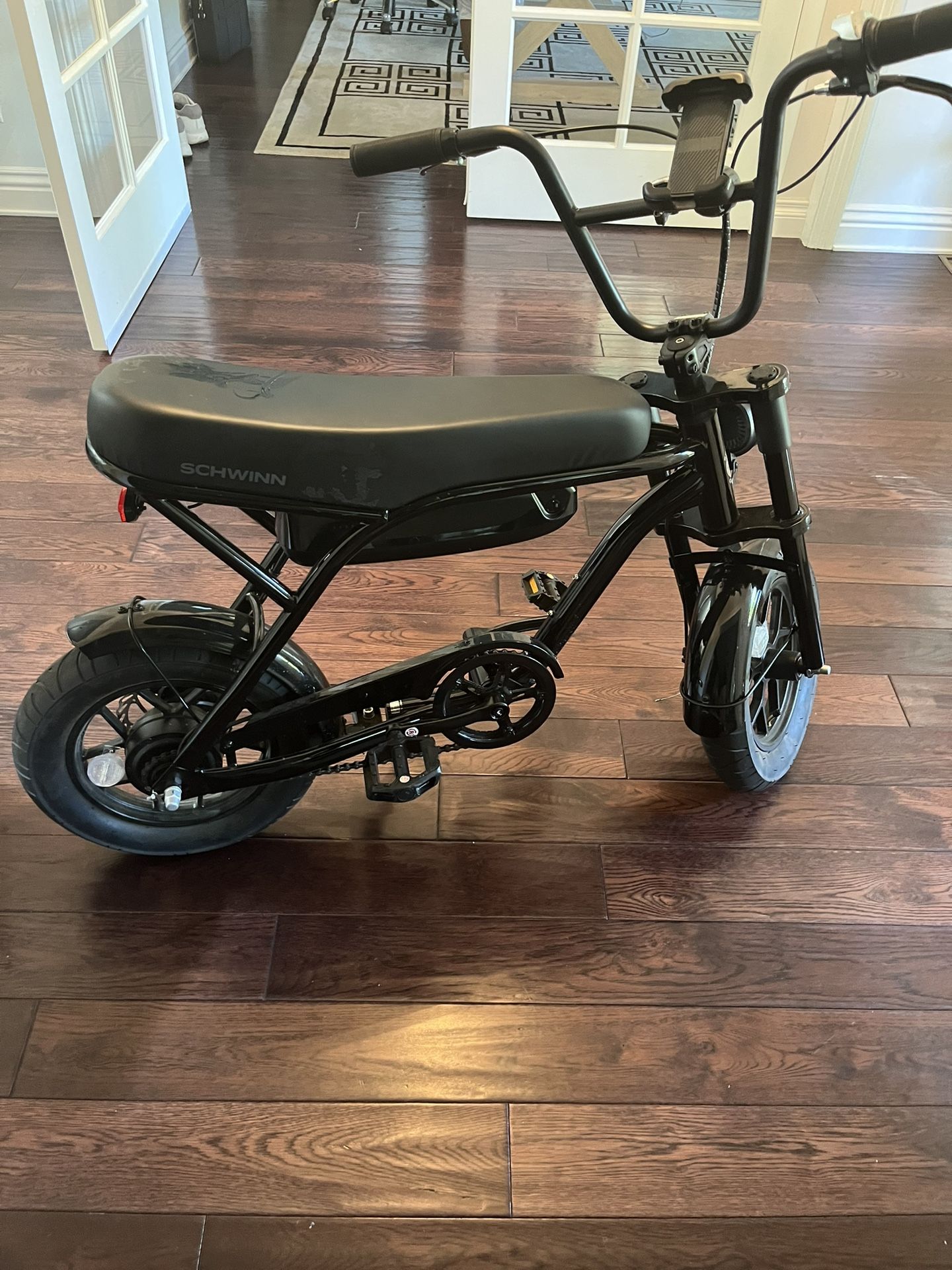 Schwinn hurricane e bike