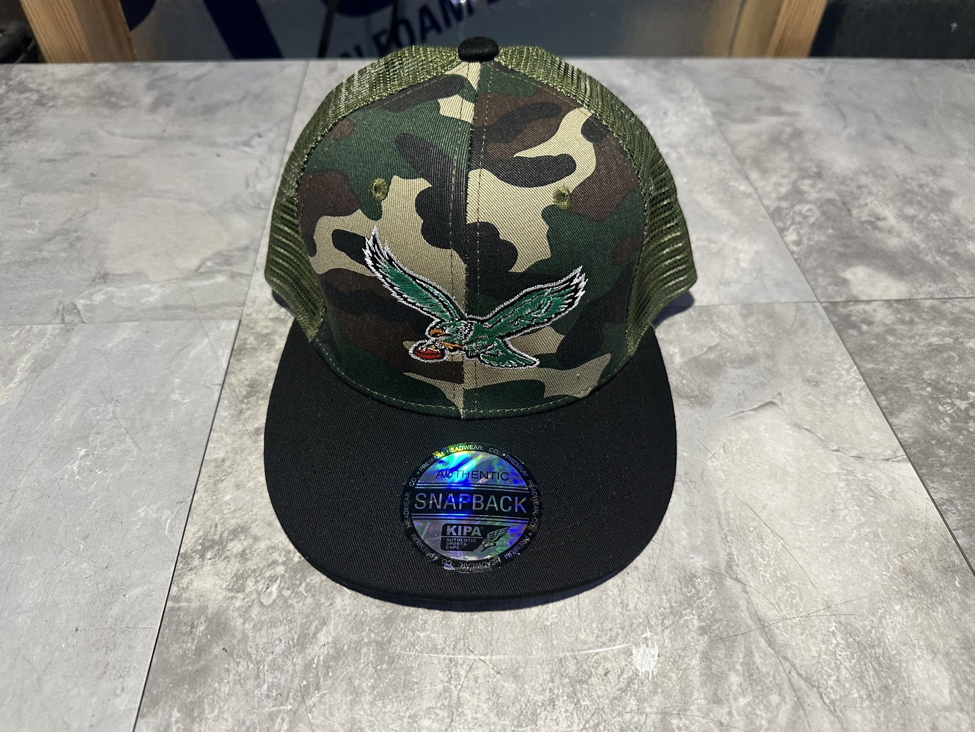 NWT Kipa Premium Throwback Philadelphia Eagles Camou/Black SnapBack Mesh Hat Cap