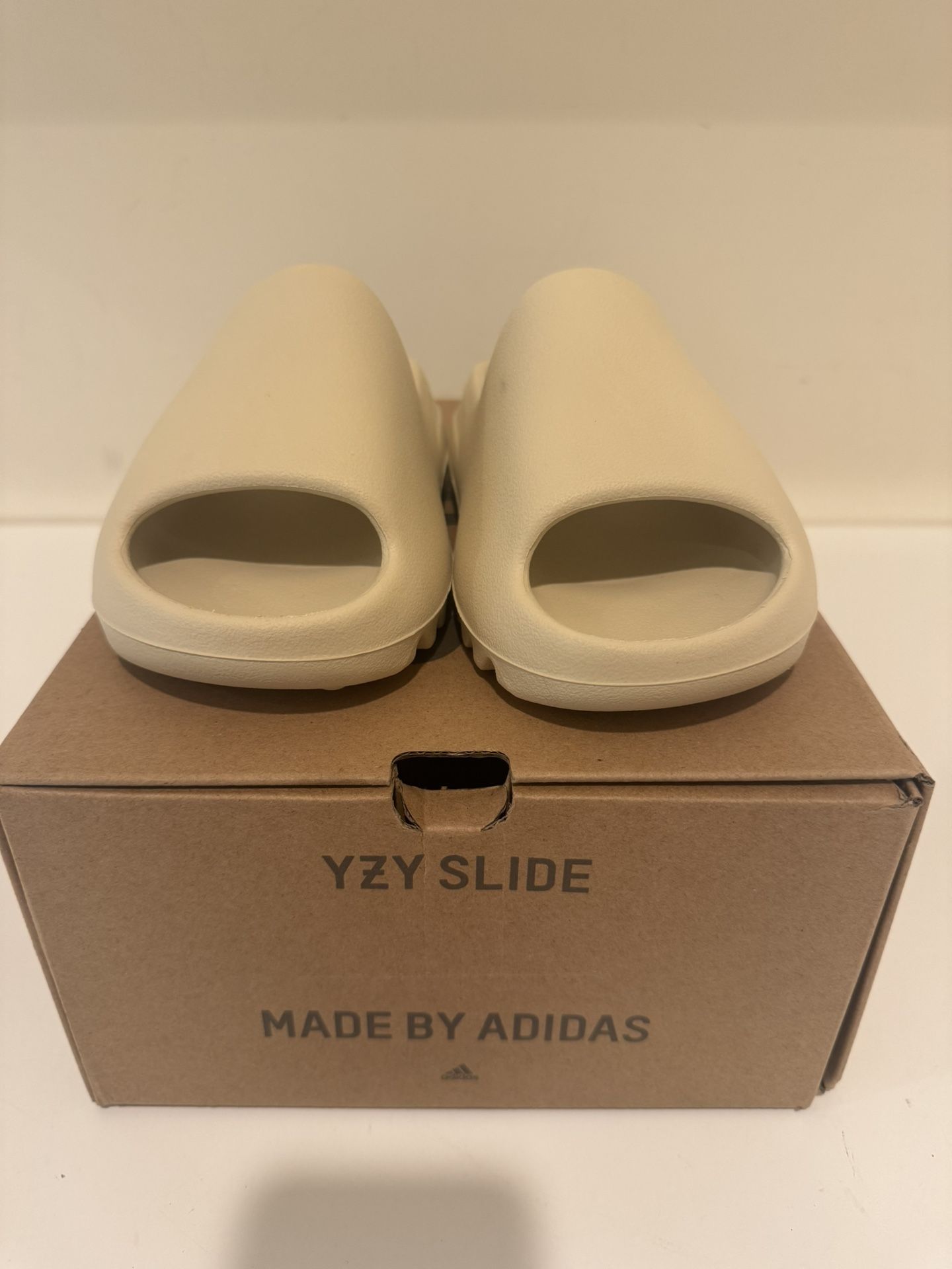 Adidas Yeezy Slide 'Pure' – Size 4, Excellent Condition w/ Box