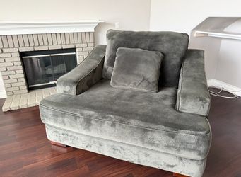 Lounge Chair / Loveseat