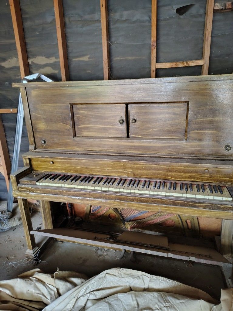 Free piano