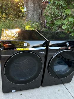 Samsung Bespoke Extra Large Capacity Front Load Washer and Dryer Set