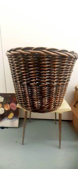 GOT Fiddle Fig PLANTS ? FARMHOUSE BOHO French style wicker laundry basket Boho garden pot planter indoor farmhouse Rustic boho decor