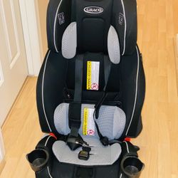 Graco SlimFit 3-in-1 Convertible Car Seat, Ultra-Space-Saving Design, Darcie, Rear and Forward-Facing, Highback Booster Seat with 10-Position Headrest