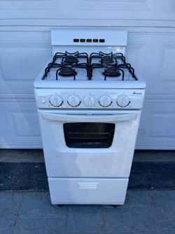 Amana Small White Stove (Delivery)