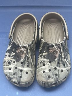 Camouflage Crocs Kids Size J 1