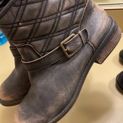 boots size 7