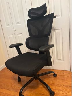 Black Swivel Office Chair