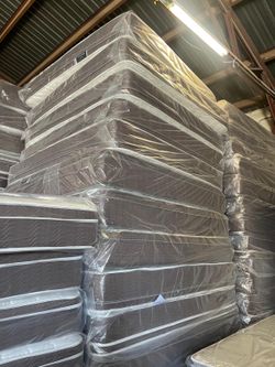 New King Pillow Top Mattresses