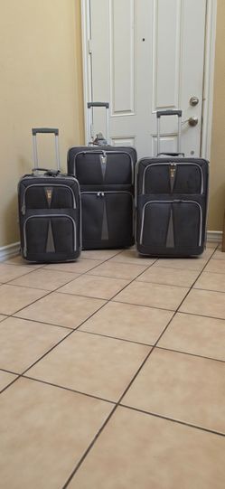 3 piece luggage $60 or make me an offer