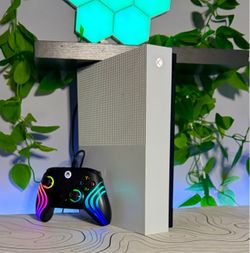 Xbox One S & Controller