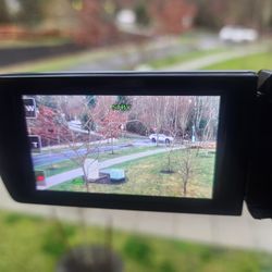 Sony Handycam HDR-CX150 (1080p HD, 16GB Storage, Carl Zeiss Lens)