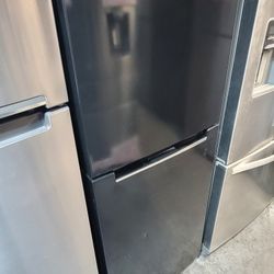 Black Magic Chef 10cu Ft Compact Studio Apartment Size Top Freezer Refrigerator 24x24x60 