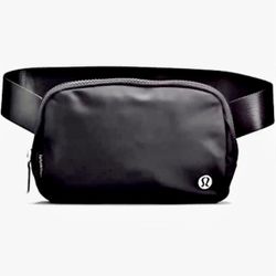 New Lululemon Athletica Everywhere Belt Bag