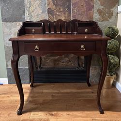 dressing table